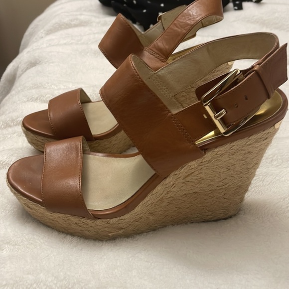 Michael Kors wedge shoes size 7M - Picture 2 of 9